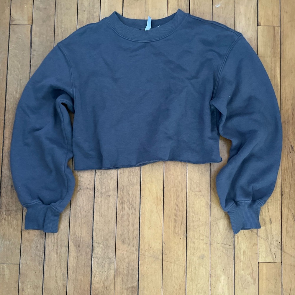 H&M Gray Puff Sleeve Crop Sweatshirt